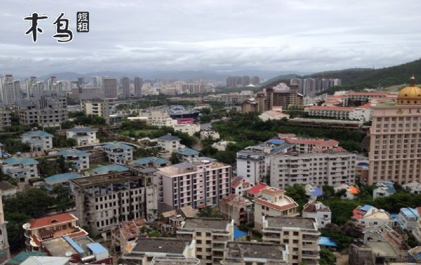 凤凰岛全貌,山,楼,椰林,尽收眼底,小区物业完善,24小时保安,三楼空中