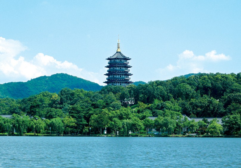 对于南京市民来说,杭州并不陌生.西湖,雷峰塔等景点早就闻名于世.