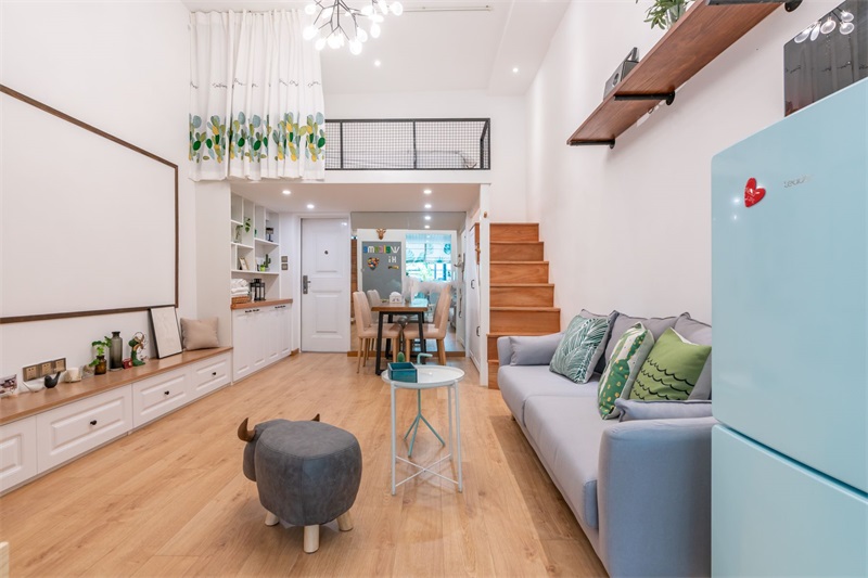 1882南京西路后街洋房双loft4人家庭影院|南京路太古汇|美签馆|自然博物馆