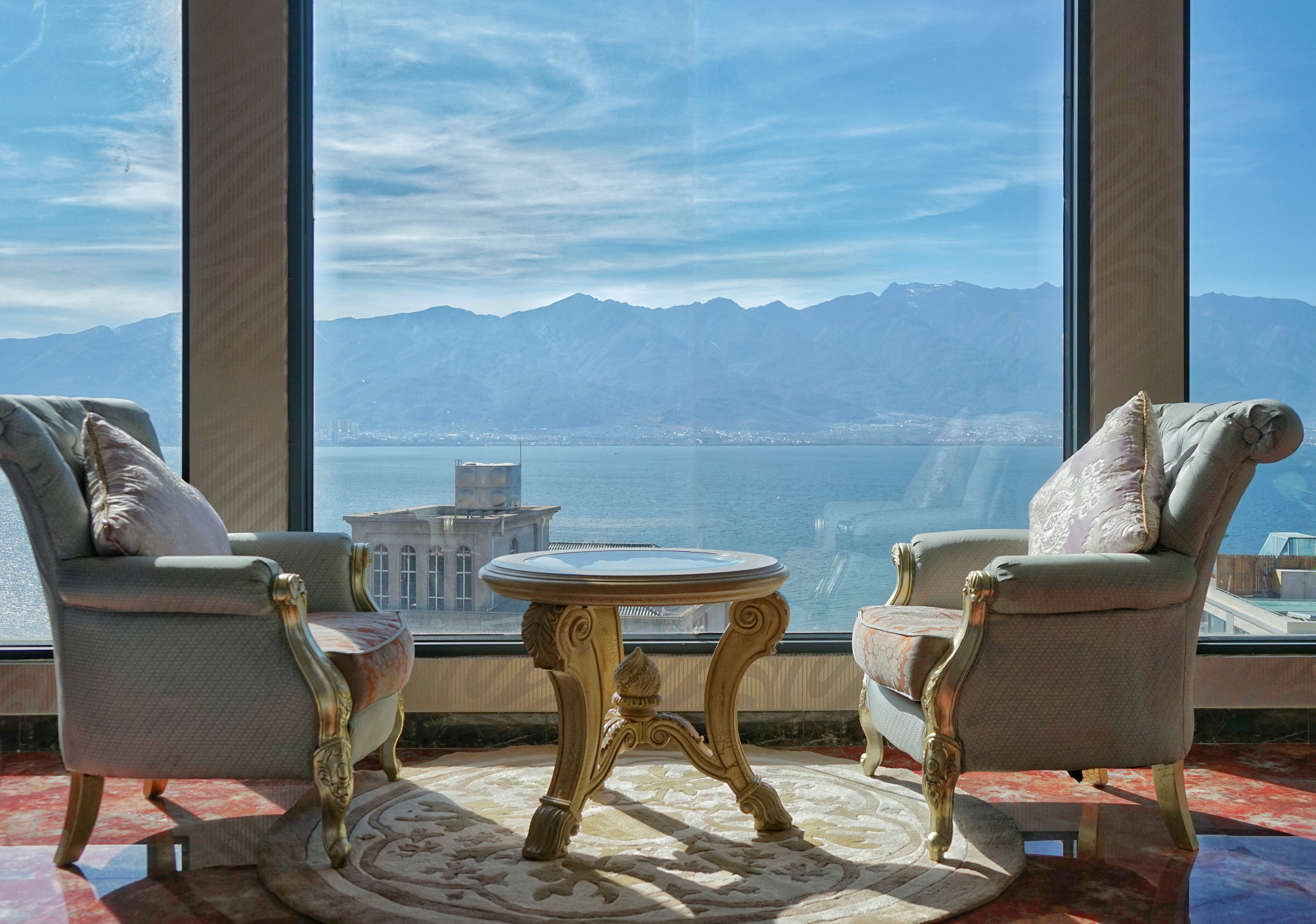 大理洱海正面海景别墅大床房