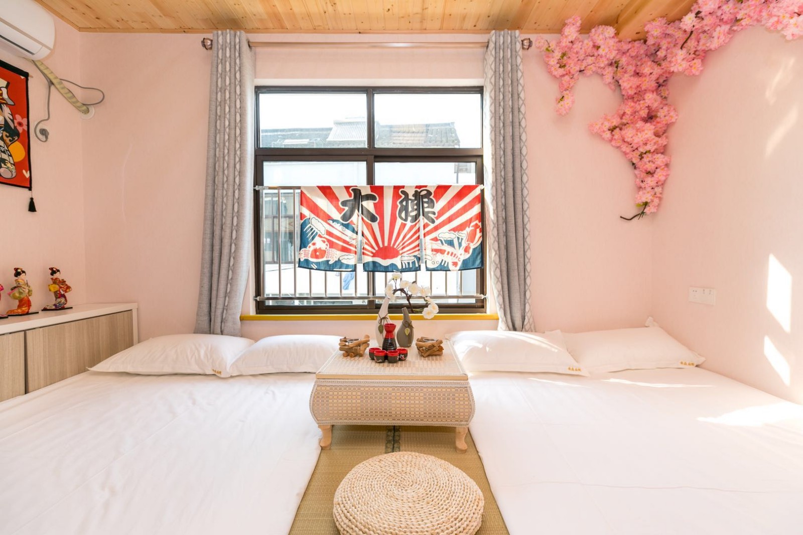 免费接迪士尼/日式榻榻米