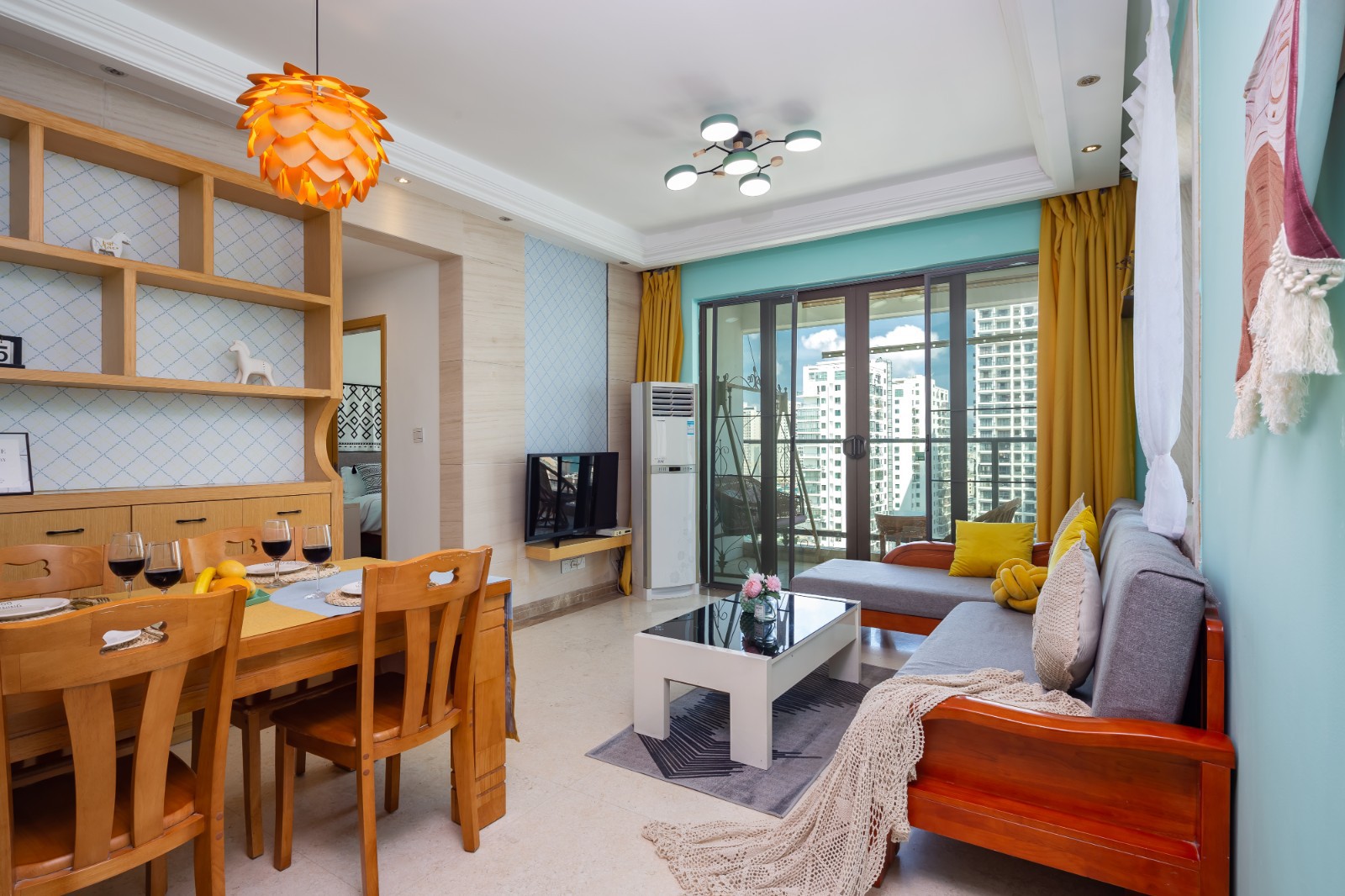 三亚湾椰梦长廊新浪公馆奢华海景两房（送游艇潜水）