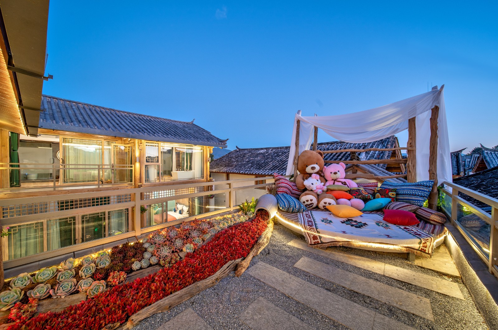 🏅️连住接机或接站🌸初玺浴缸阳台大床套🌸私人露台🌸 丽江古城北门四方街