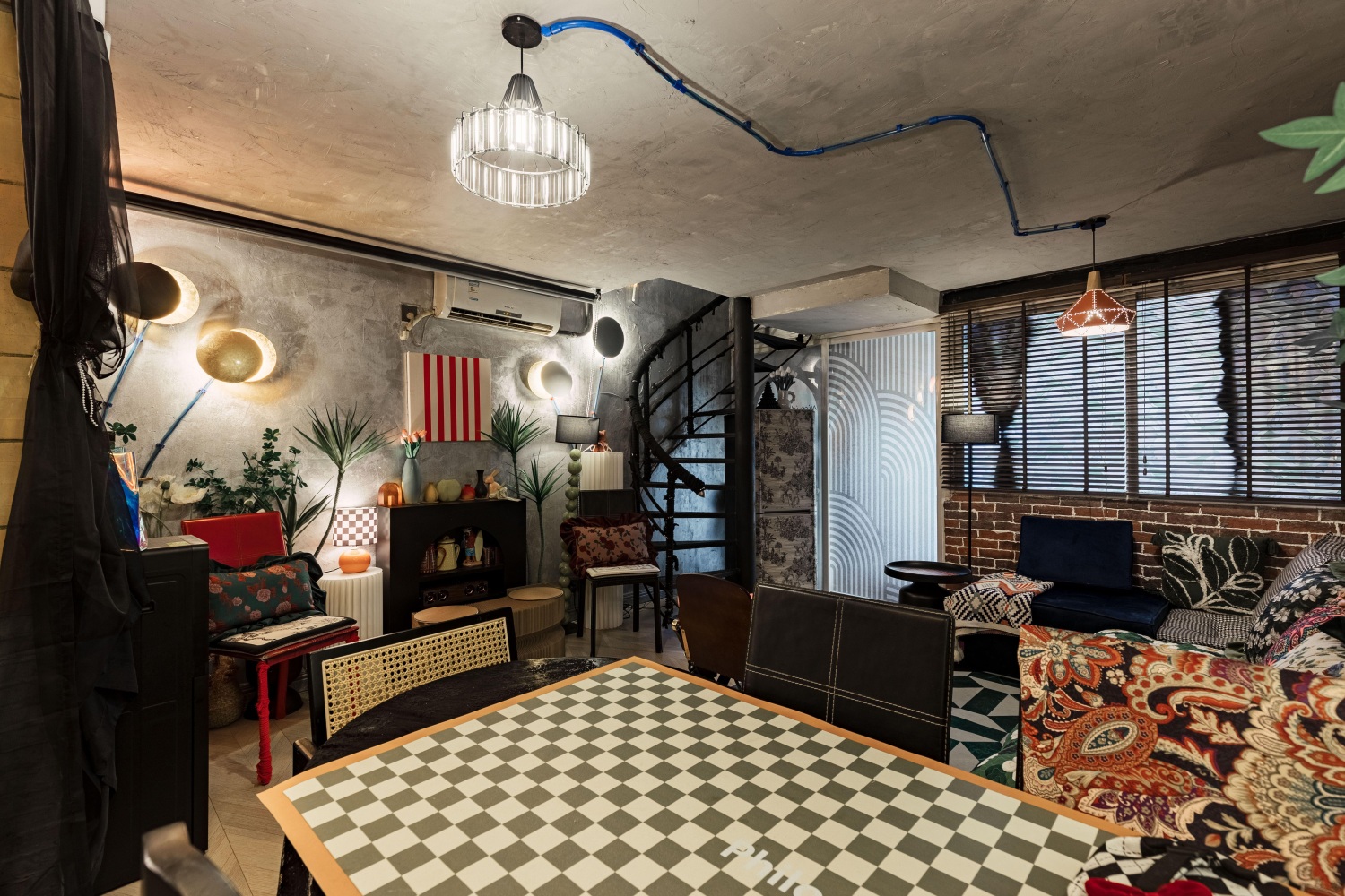 黑暗骑士与白日梦想家的分水岭·朵芸·市中心·复式三房有情怀复古暗黑风亲子闺蜜度假