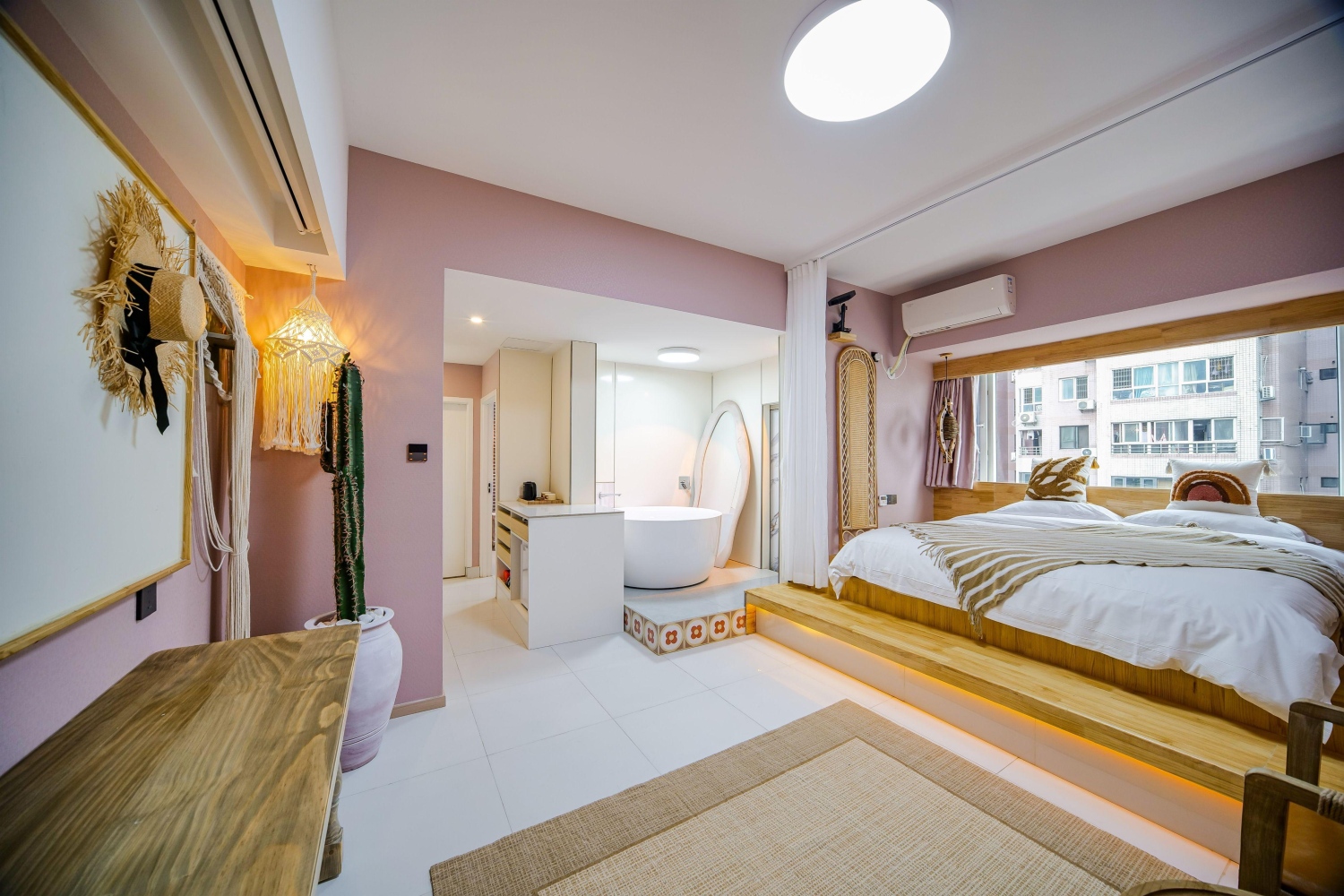 火车南站『木心』双人浴缸/大投影/美领馆/地铁房/川大/近春熙路，太古里，/地铁房直达火车东站