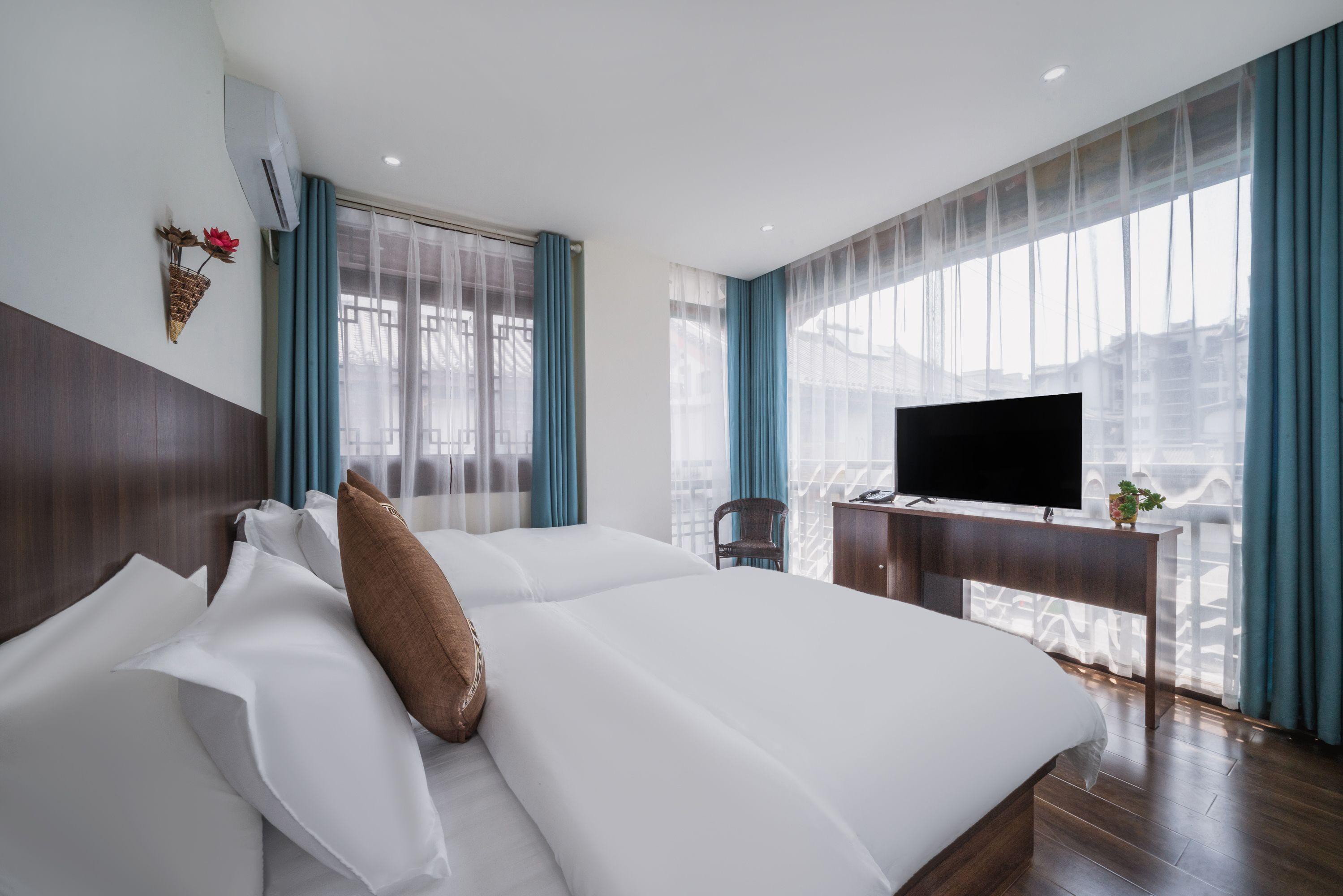 【 低价周月租限时特惠五折起、房东超热情、靠近景区、交通方便】荔波古镇·归园客栈·豪华标间