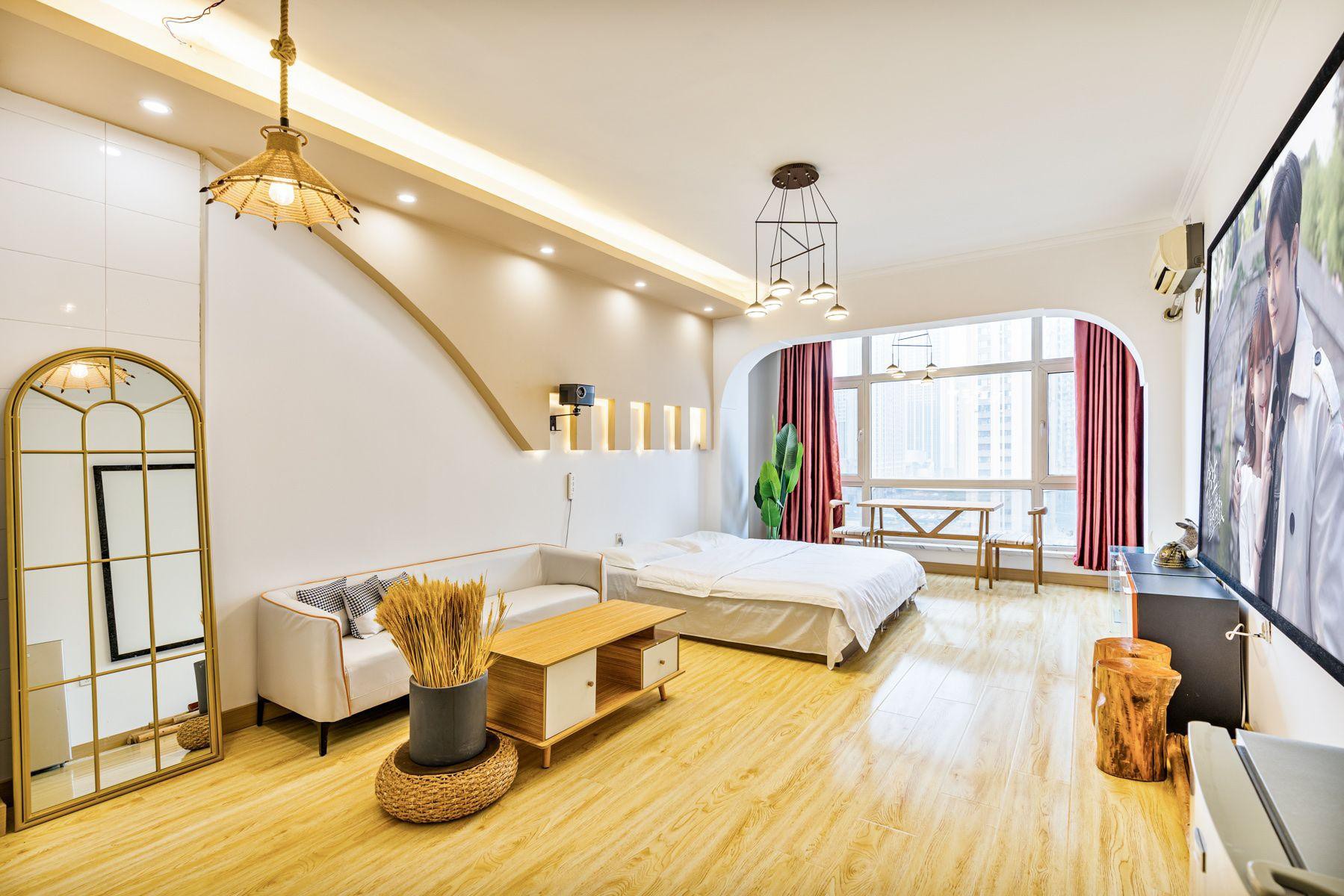 【青春】中央大街 猫鱼民宿 奶油风 品牌投影 120寸幕布 一处慵懒之窝 5星床品 极速Wi-Fi 