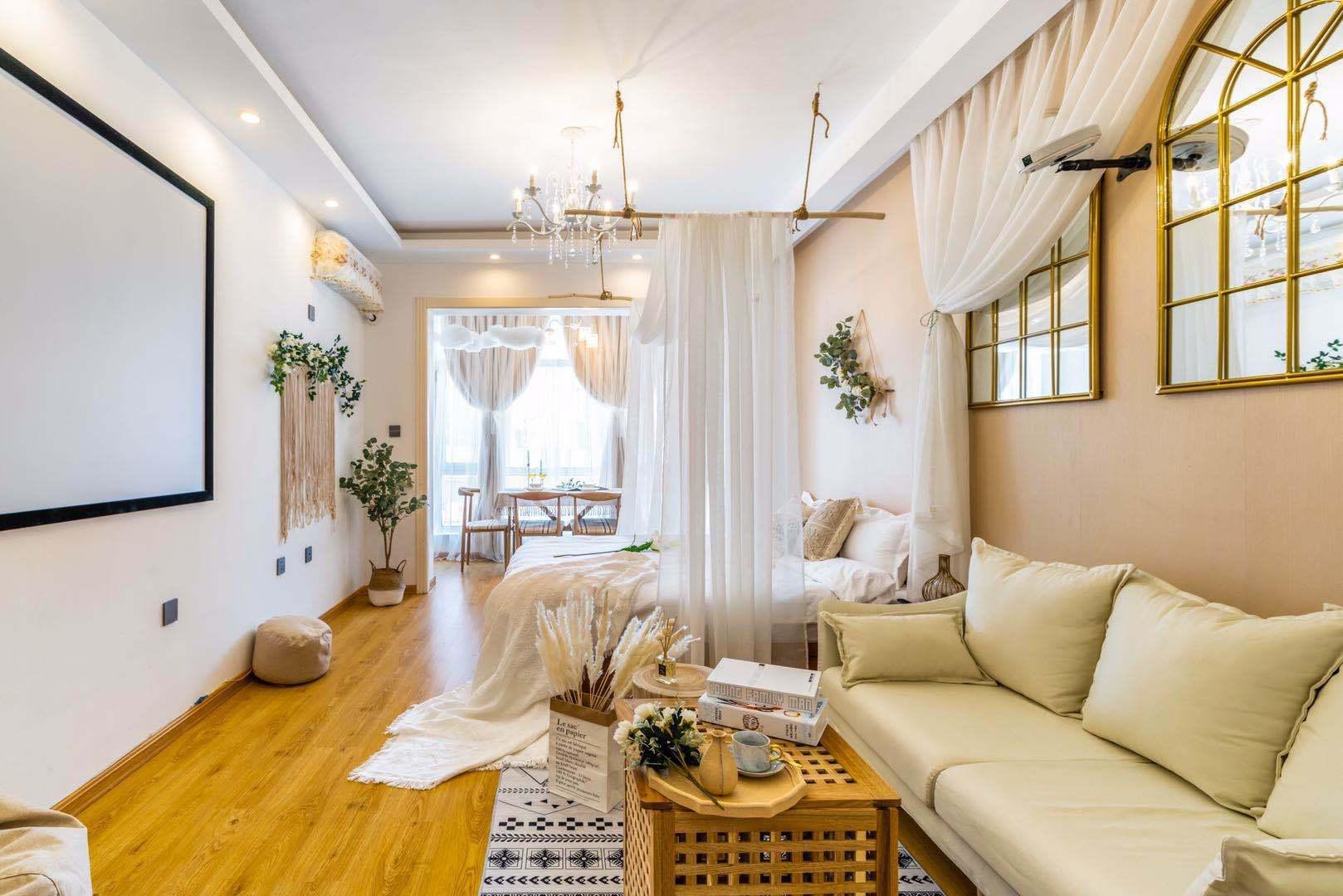 『青丘白浅』中央大街一处慵懒之窝 坚果百寸投影 黑果高抗光幕布 千兆独享wifi 宜家家居 房间一切