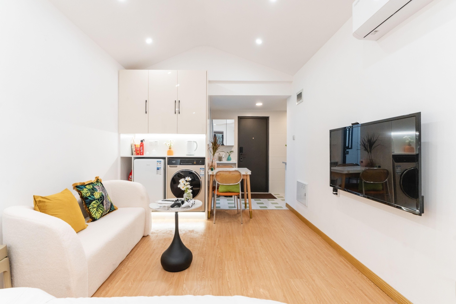 醒家民宿 五官科医院中山医院 淮海路 衡山路明亮一居四人间