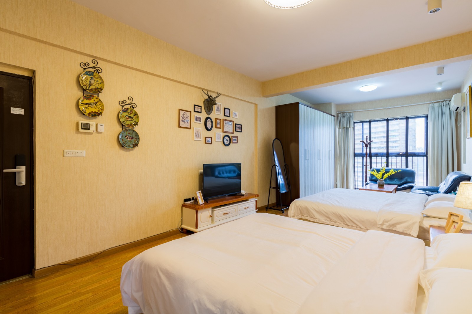 紧靠洪崖洞解放碑/一线江景双床房 