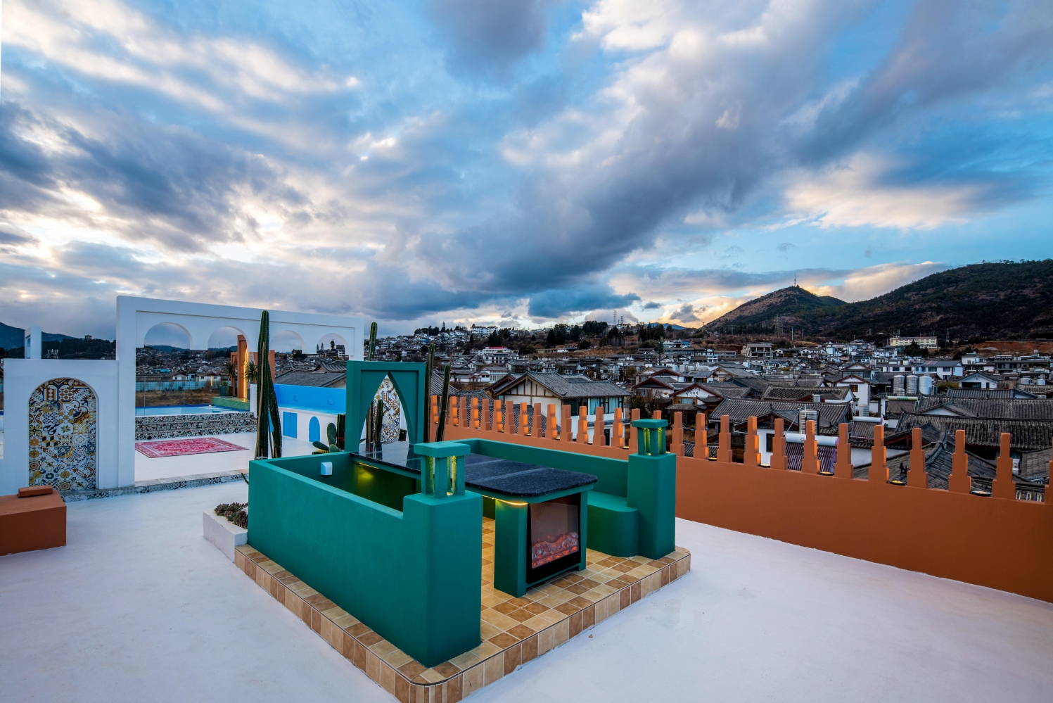 连住接机或接站或免费停车❀去见山大床房❀中央空调投影❀落地窗隔音好❀近古城南门忠义市场❀停车方便