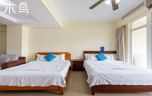 三亚湾椰梦长廊海景套房，4张床，可入住7人