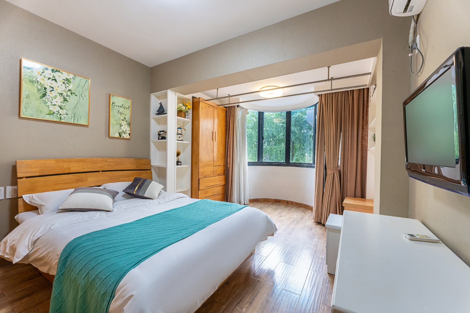 【宸宸】吴山广场/河坊街小吃/南宋御街/温馨两居/高清投影