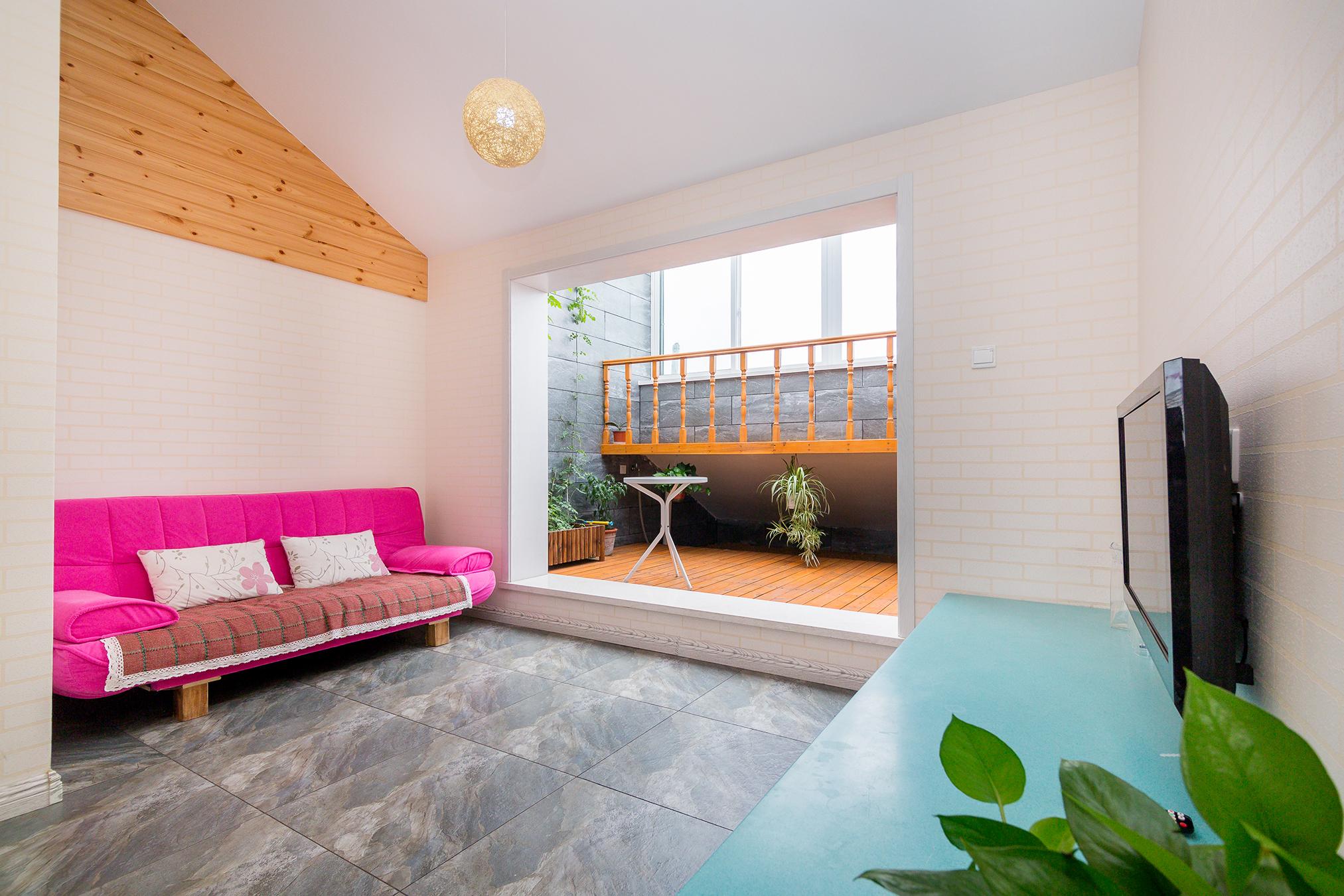 老龙头 乐岛 可观海可做饭两室一厅