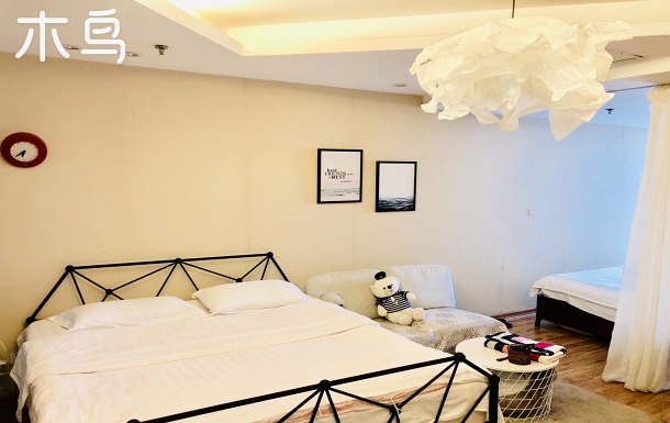 大连伊景碧海公寓温馨大床房