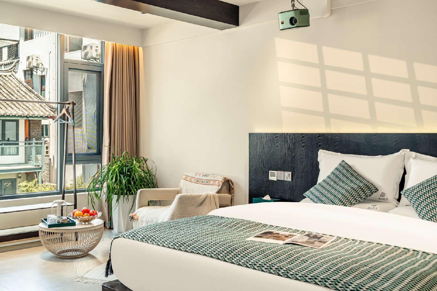 🏅️连住接机或接站🌸沐云大床房🌸中央空调浴缸投影🌸停车方便🌸近古城南门