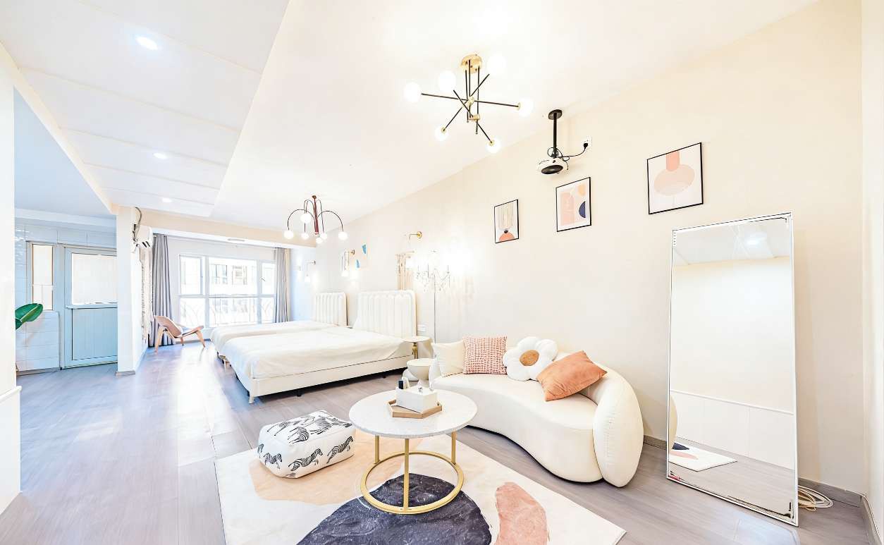 （相间民宿9）解放碑/洪崖洞/十八梯/江景电梯温馨双床房！景区均可步行！