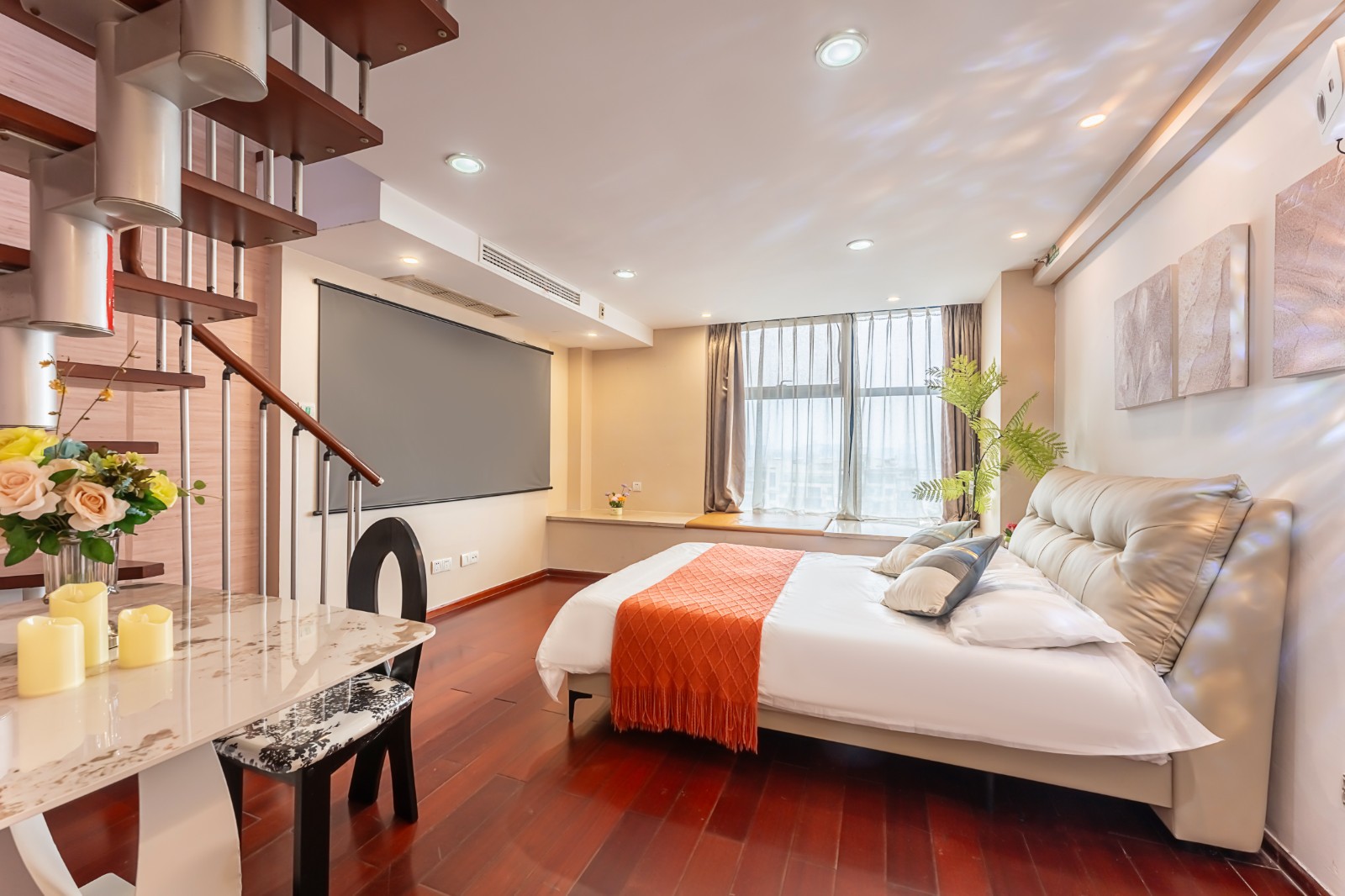 【通16】步行西湖/湖滨银泰/in77/高清投影/复式/杭州站