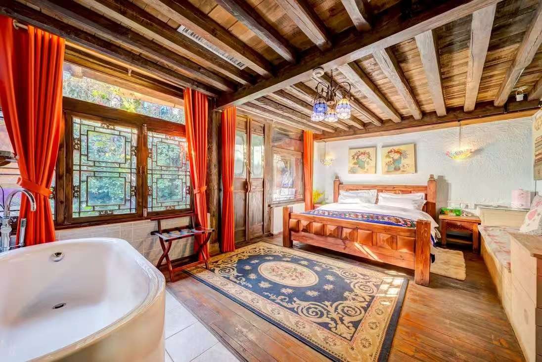 🏅连住接机或接站🌸私享花园套房可住4人🌸近四方街酒吧街木府🌸纳西保护民居