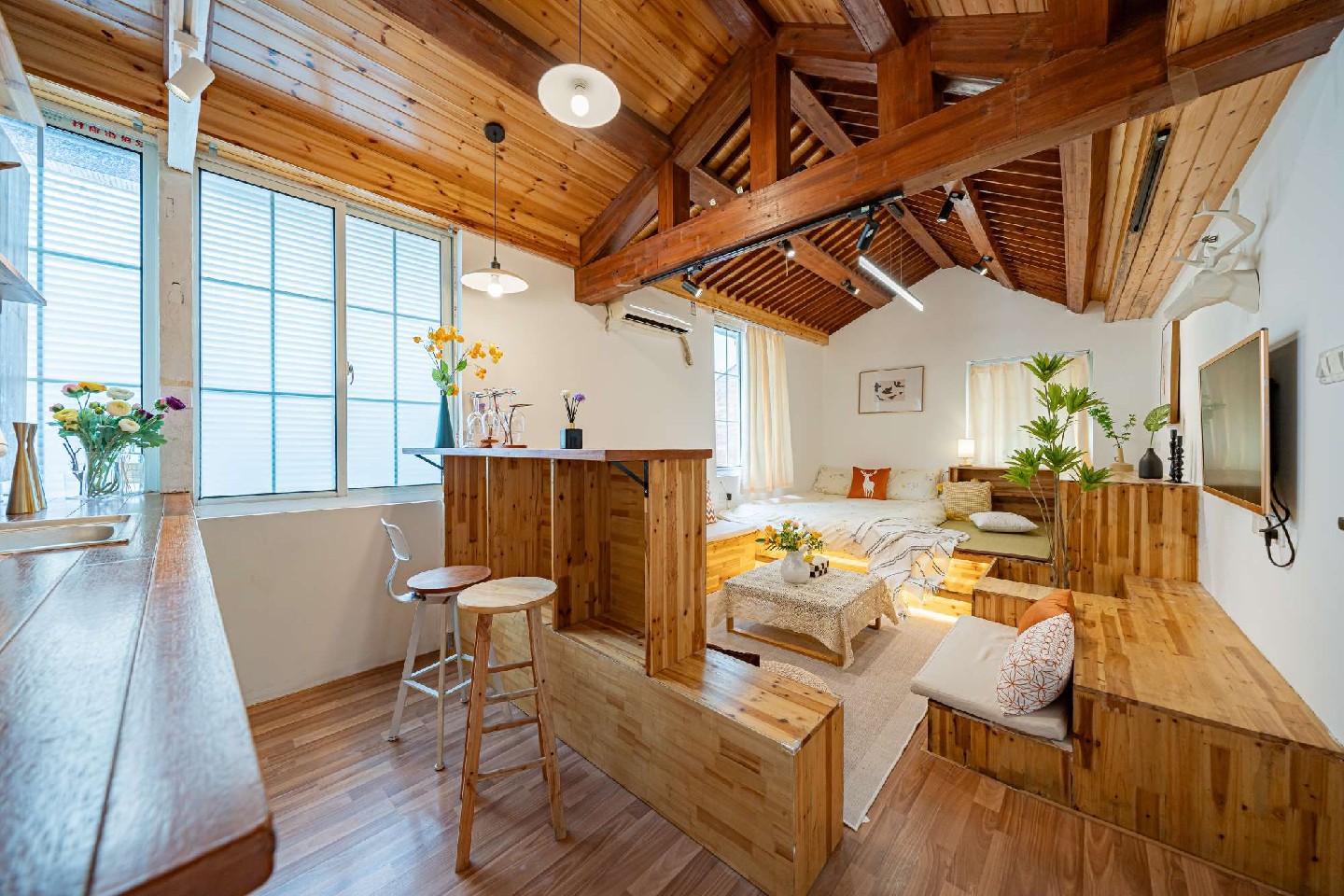 醒家274A 田子坊思南公馆|新天地淮海路|人民广场南京路步行街|明亮见顶老房子