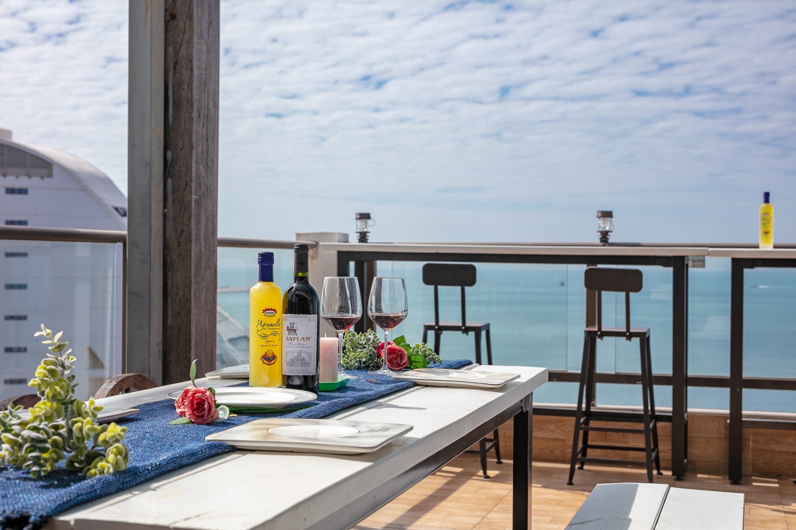 三亚湾椰梦长廊空中别墅180°全海景5房网红轰趴房（送游艇潜水）