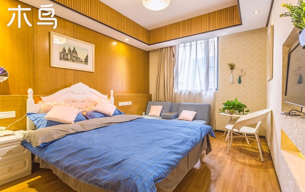 临近西湖 河坊街对面 定安路地铁口旁温馨套房