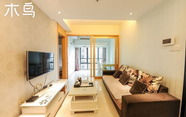 邻近福田中心CBD 行政一房一厅（带书房）