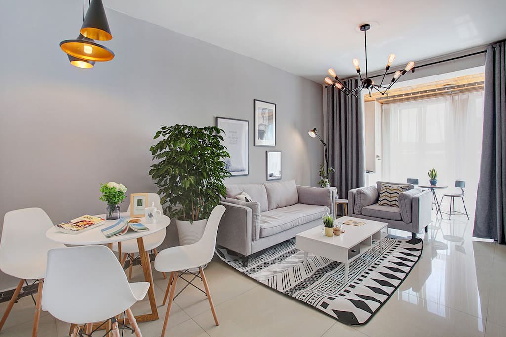 (可月付)【超大温馨】2室地铁口/城墙下/步行钟鼓楼回民街