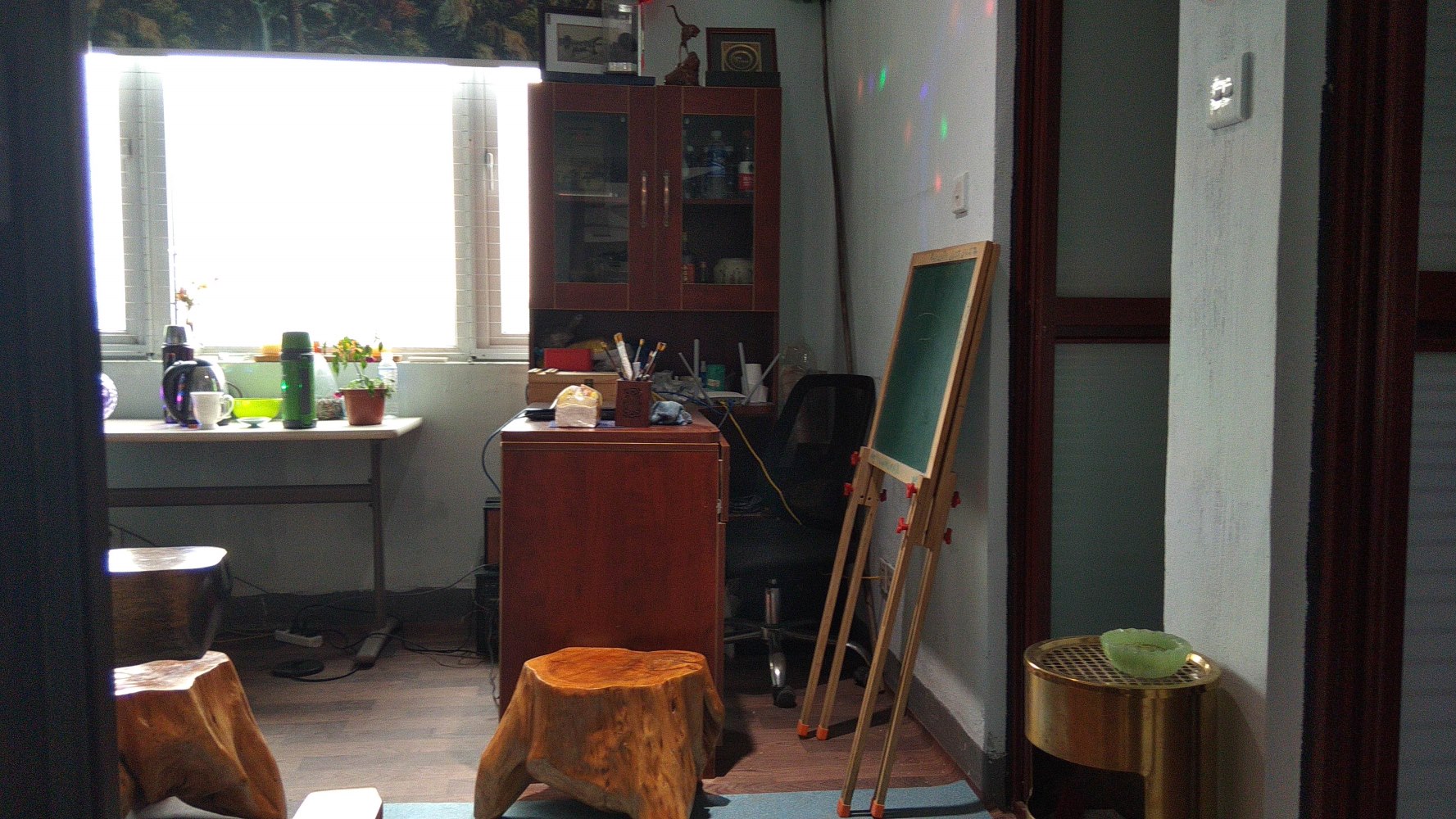 杭州西湖区杜甫地铁自驾轰趴陨宝馆