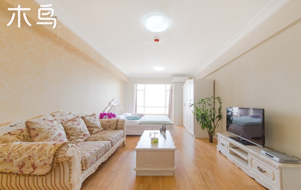 浪漫主题花园公寓房