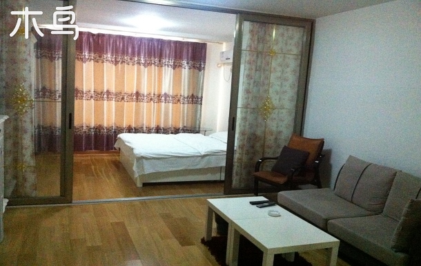 西安路商业街上的舒适房间双床房可住4人