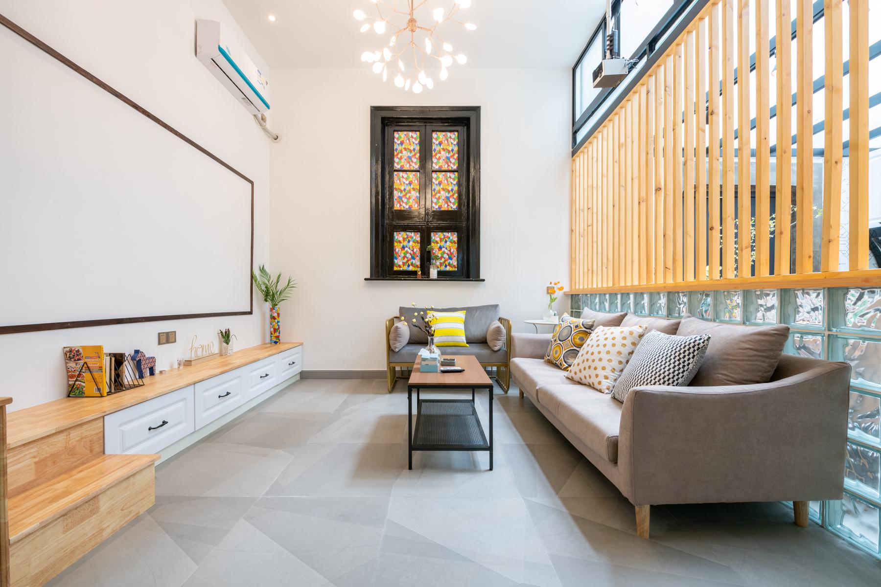 人民广场新天地石库门巨幕影院两居室8人套房