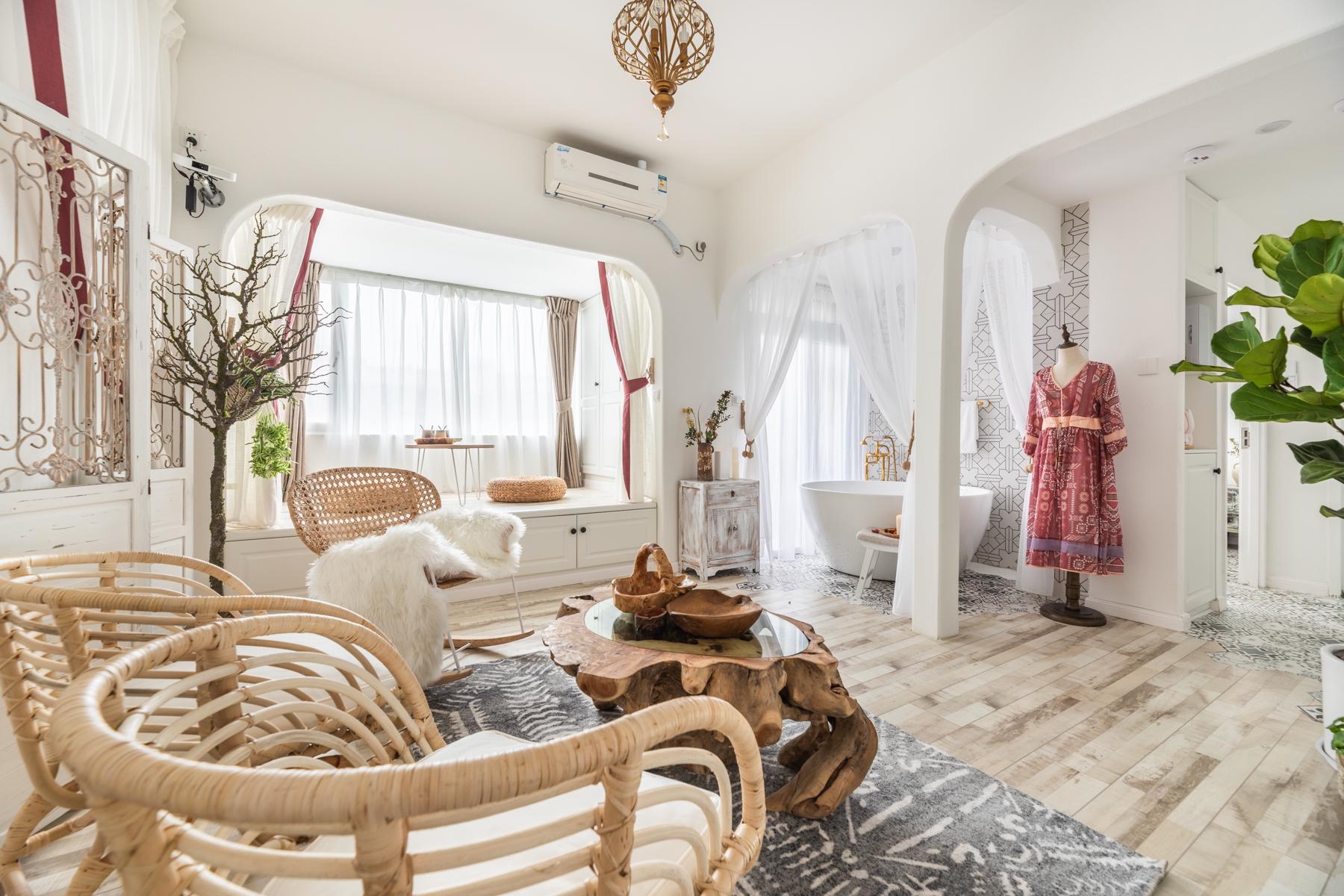 火车南站【卡特琳】-大浴缸/大投影/美领馆/川大/春熙路/宽窄巷子/太古里地铁直