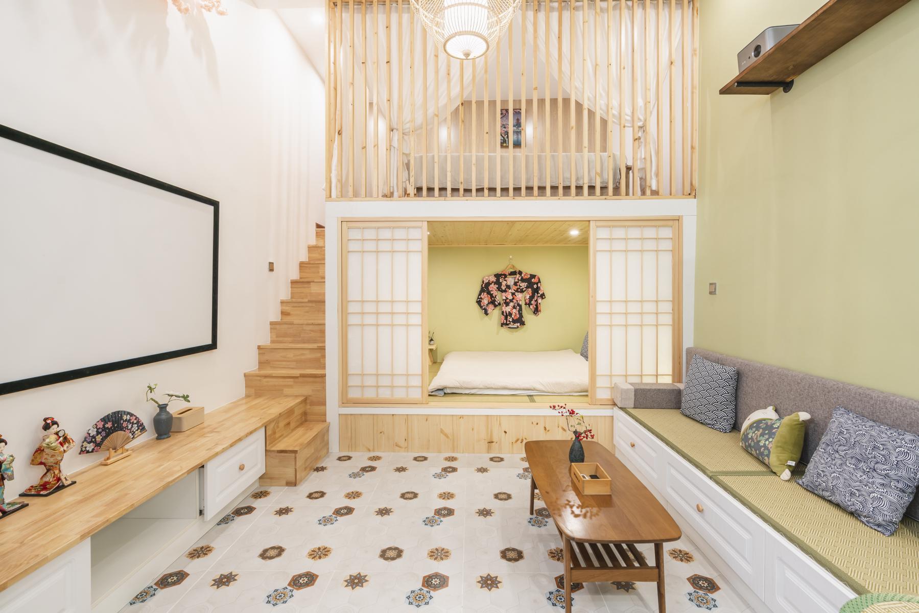 市中心新天地日式家庭四人巨幕套房