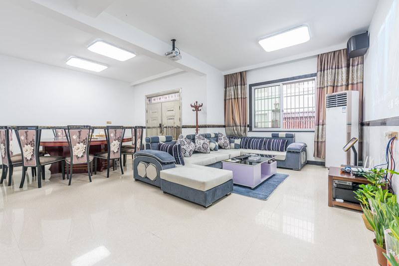 宁波奉化度假别墅木米民宿溪口店。