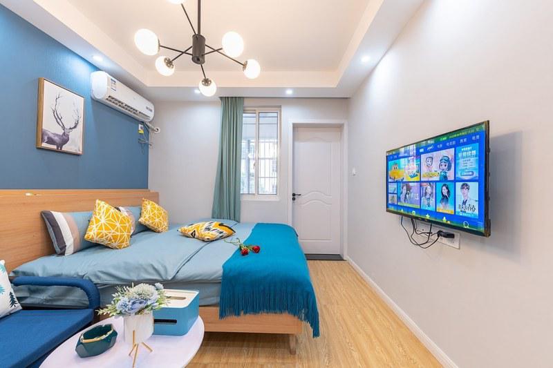 品牌房东/可月租/步行西湖/河坊街8分钟/定安路地铁站/银泰商圈