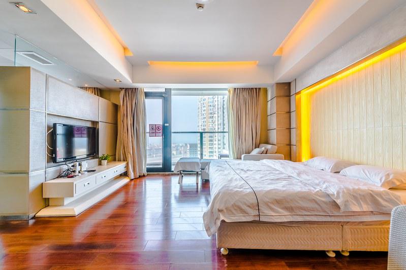 栈桥火车MZ温馨港湾家庭二居套房