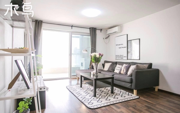 【北欧】Room1大两居复式楼临近高铁站和机场