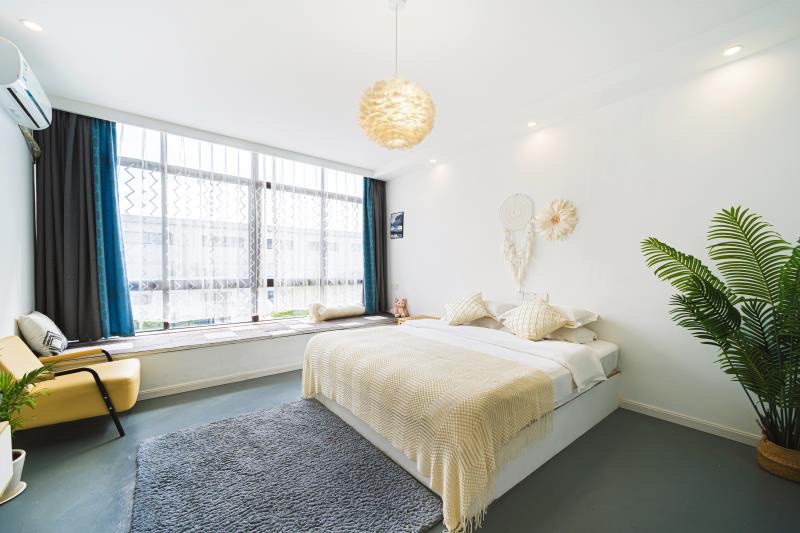 免费接迪士尼/代买门票/春意/时尚简约全景落地玻璃窗/临近野生动物园