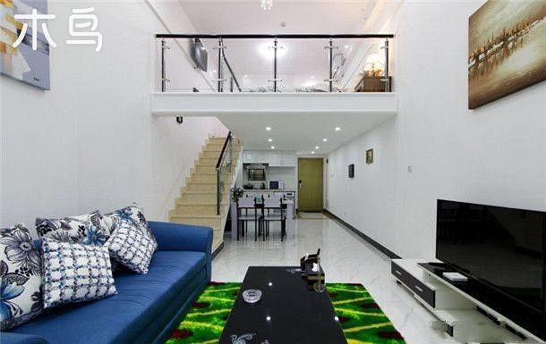 奥园城市天地  复式浪漫情侣房短租日租