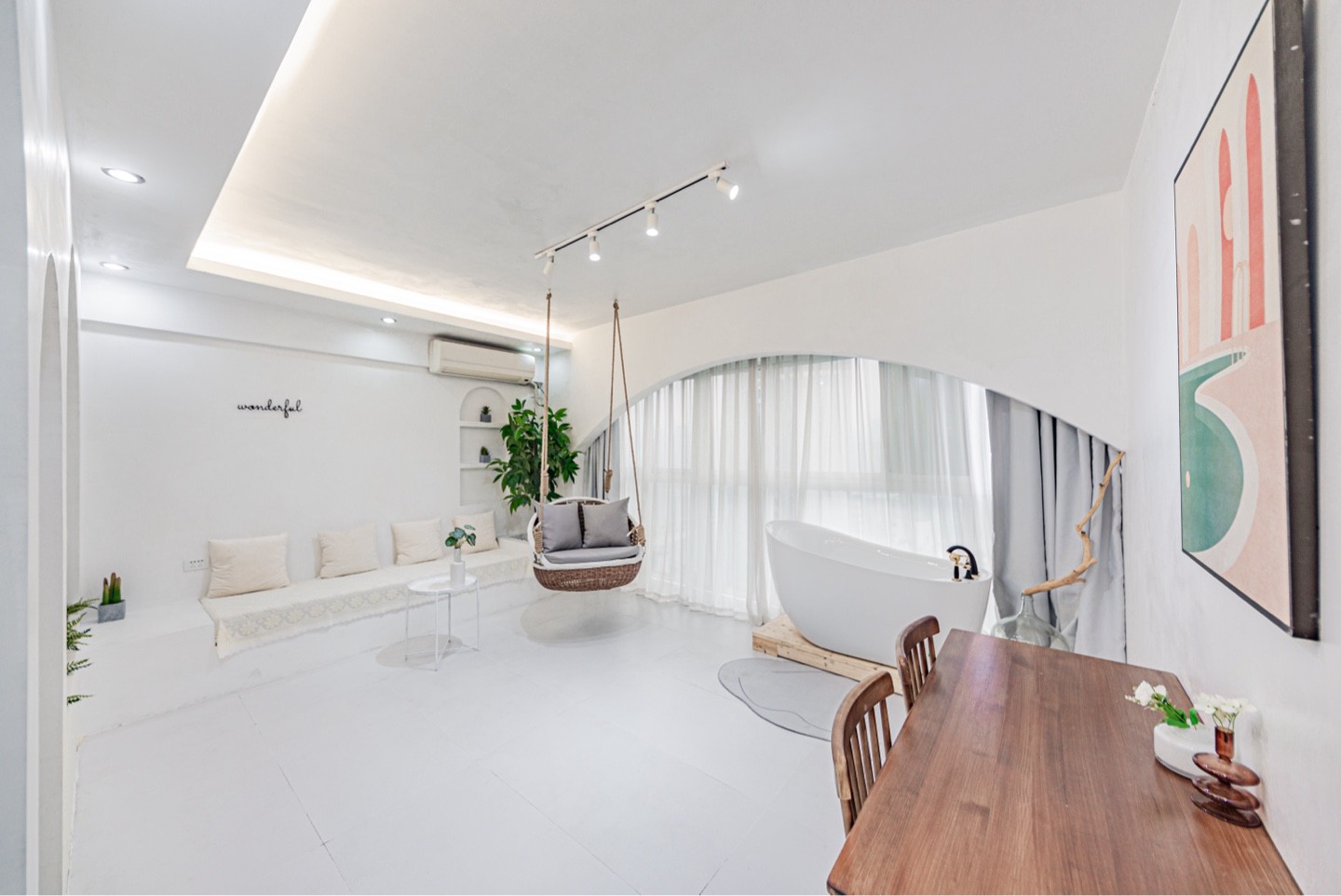 【路寓·畅玩】解放碑商圈洪崖洞/浴缸/投影/轻奢大床