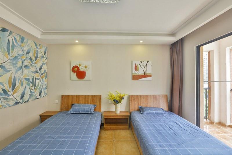 【铂尔曼居@标准间】码头旁边500米，近银滩，近侨港，实拍，精装标准间