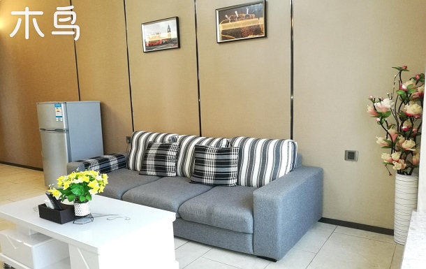 近汉溪长隆旅游度假区 南站 阳光充沛二室 整租