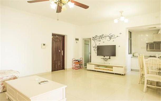 大东海 距海边100米 高层观景两室一厅