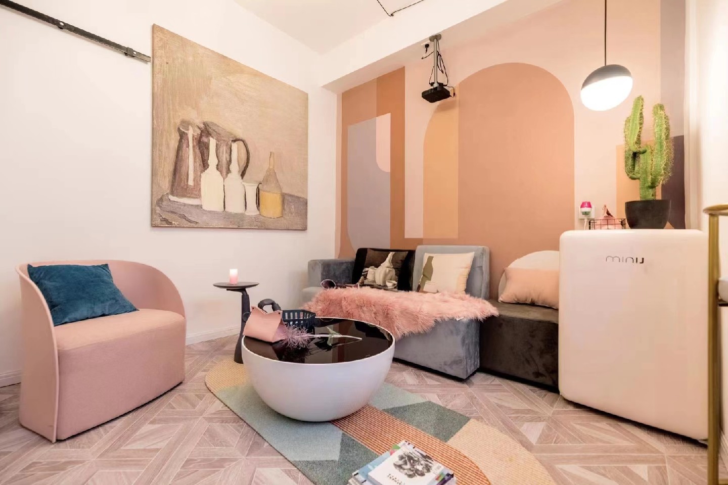 酒吧街音乐学院|五官科医院|淮海路 网红巨幕投影|老洋房2居