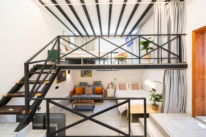 5731［醒家民宿］衡山路地铁Loft复式四人套房