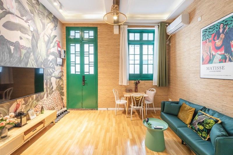 醒家民宿1772近人民广场商圈,长征医院，一大旧址，新天地四人套房