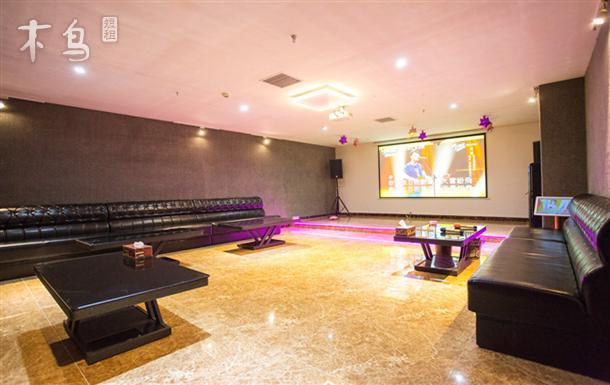 朝阳门外大猫儿轰趴馆 5小时/场 请提前沟通