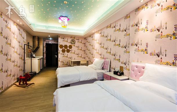 专车送到长隆野生动物园，长隆水上乐园一亲子秋千双床房（55寸智能电视可投屏）