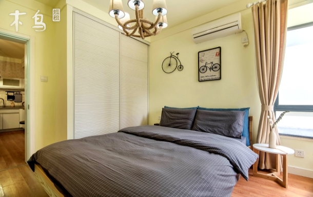 金鸡湖博览中心诚品书店 老爷车一居室